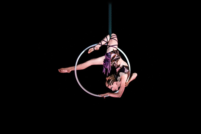 Aerial Hoop fand seinen Ursprung im Zirkus.